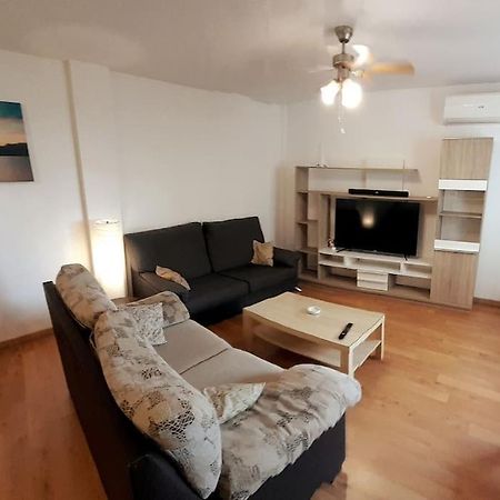 3F, Aire Acondic, 80M2, 2 Dormitorios, 4 Huespedes, Wifi Gratis La Linea de la Concepcion Luaran gambar
