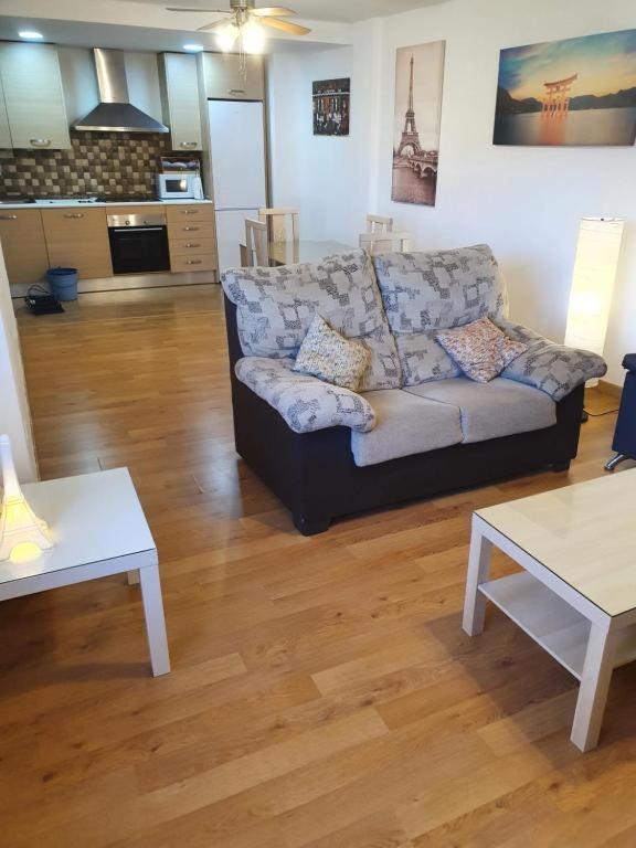 3F, Aire Acondic, 80M2, 2 Dormitorios, 4 Huespedes, Wifi Gratis La Linea de la Concepcion Luaran gambar