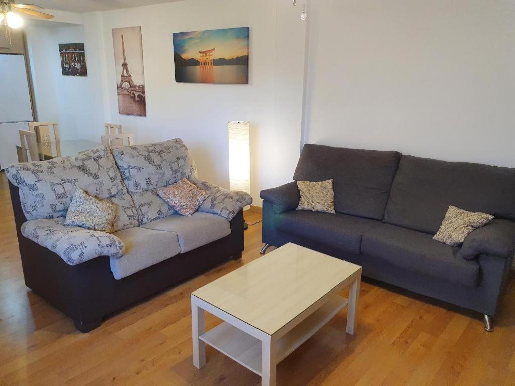 3F, Aire Acondic, 80M2, 2 Dormitorios, 4 Huespedes, Wifi Gratis La Linea de la Concepcion Luaran gambar